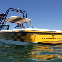 Dragon Wake Boat Rentals - 21' Centurion