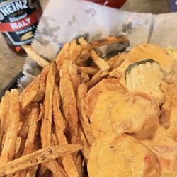 High Pointe, Niles - Po Boy and Fries