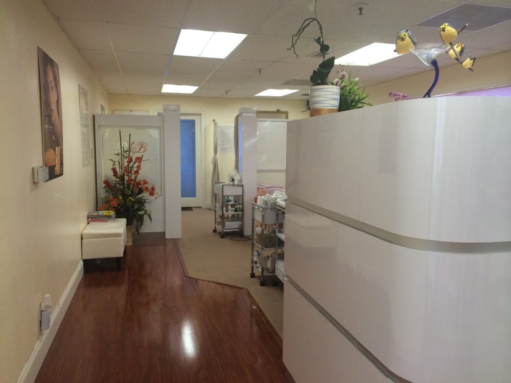 M B Cosmetic and Skin Care Logo