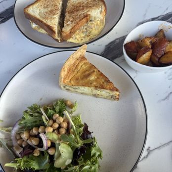 Pan & Coffee - Breakfast sandwich, House quiche, side of potatoes - Coffee & Tea Near Me - San Antonio, Texas
