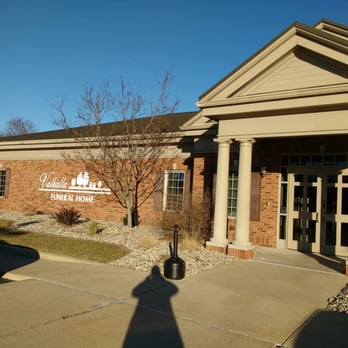 Valhalla-Gaerdner-Holten Funeral Home - Front - Funeral Services & Cemeteries Near Me - Belleville, Illinois Valhalla-Gaerdner-Holten Funeral Home - Front - Funeral Services & Cemeteries Near Me - Belleville, Illinois