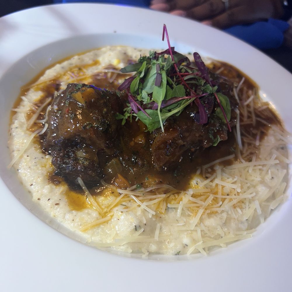 42 Bar And Grill - Oxtails and grits - Hookah Bars Near Me - Atlanta, Georgia