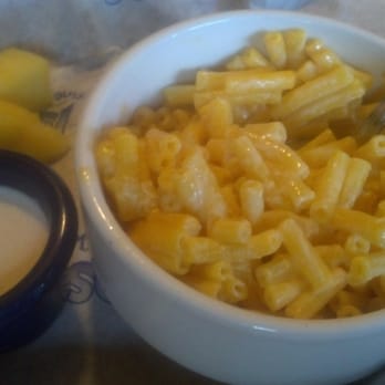 Islands Restaurant - Mac & cheese - Burgers Near Me - Burbank, California