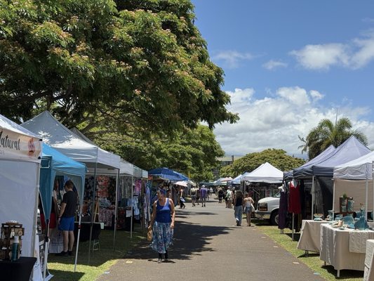 Maui Swap Meet by null