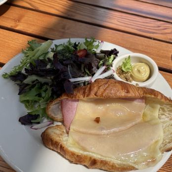Le Pain Quotidien - Organic Dutch Mini-Pancakes - Bakeries Near Me - Claremont, California Le Pain Quotidien - Organic Dutch Mini-Pancakes - Bakeries Near Me - Claremont, California