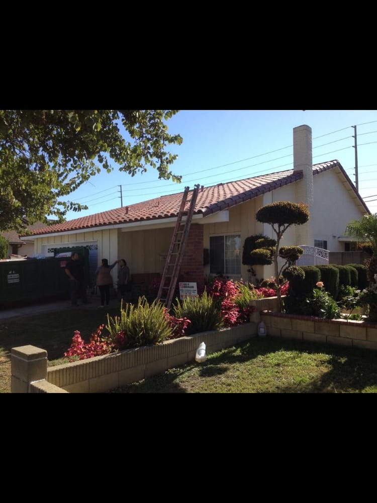 Slide of Selah Roofing 