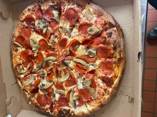 Original Hometown Pizza by null