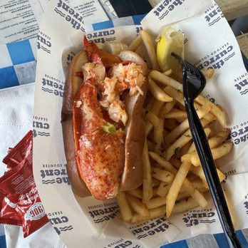 The Current Seafood Counter - Connecticut Lobster Roll - Seafood Near Me - Orlando, Florida The Current Seafood Counter - Connecticut Lobster Roll - Seafood Near Me - Orlando, Florida