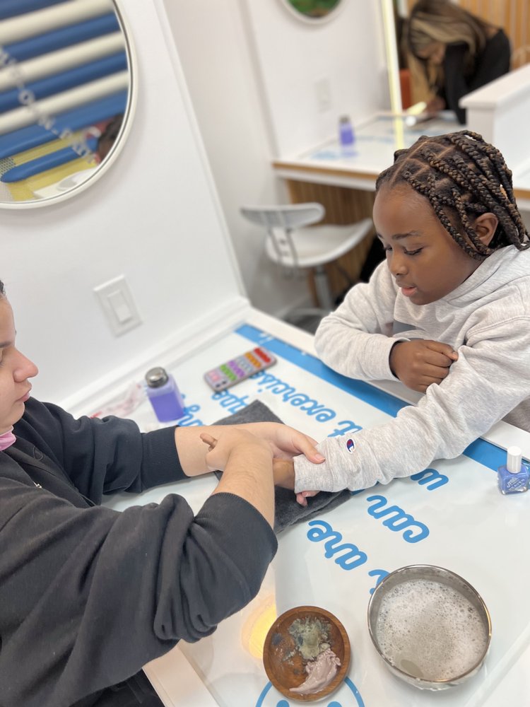 MILK AND COOKIES KIDS SPA & SALON TEMP. CLOSED Updated November(02)