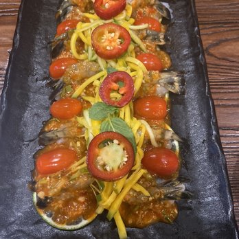 HEM Kitchen And Bar - Raw shrimp with mangoes - Vietnamese Near Me - Houston, Texas