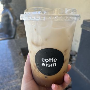 Coffeeism - Summer iced latte - Desserts Near Me - Palm Springs, California Coffeeism - Summer iced latte - Desserts Near Me - Palm Springs, California
