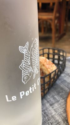 Le Petit Commerce by null