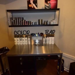 1 of 4 pictures of the salon room . 1 of 4 pictures of the salon room .