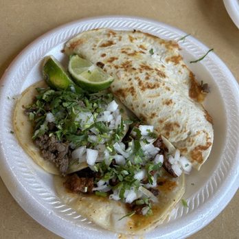 Tacos la Banqueta - Bistek taco, pastor taco, and quesadilla - Mexican Near Me - Dallas, Texas