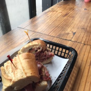 EARL Kaimuki - Sandwiches Near Me - Honolulu, Hawaii EARL Kaimuki - Sandwiches Near Me - Honolulu, Hawaii