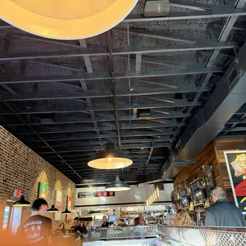 Bronx House Pizza - NYC PIZZERIA VIBE - Italian Near Me - St. Augustine, Florida