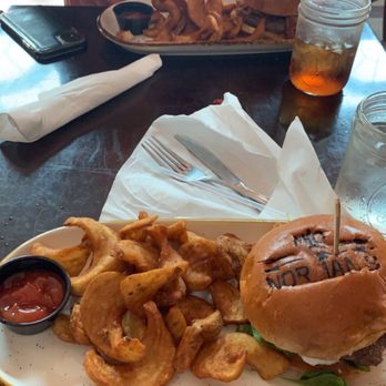Nic & Norman's - Lamb burger and BBQ Burger - American Near Me - Chattanooga, Tennessee