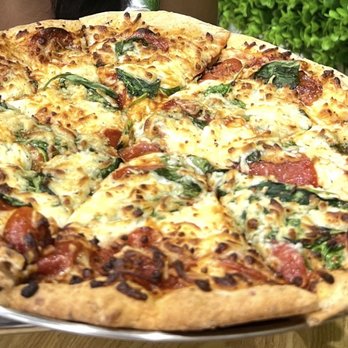 Healthy Hut Kitchen - Cauliflower pizza - Acai Bowls Near Me - San Benito, Texas