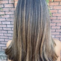 Hot Shots Salon - Partial highlights & haircut