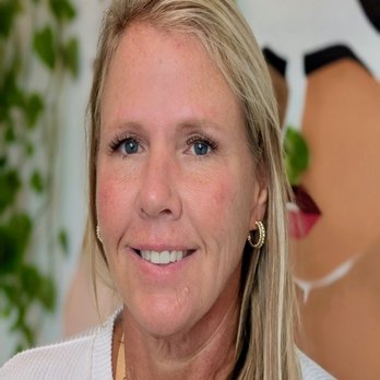 AMR Lash Bar - Eyelash Service Near Me - Jacksonville, Florida