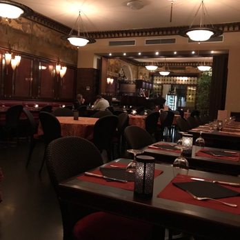 Vino Vino - Inside - Italian Near Me - Venezia, VE Vino Vino - Inside - Italian Near Me - Venezia, VE