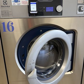 Baskets Laundromat - Laundromat Near Me - Auburn, Washington