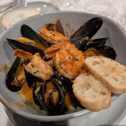 Creed's Seafood & Steaks - Mussels (special)