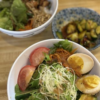 Moms - Vegetable noodles, remnants of Smashed Q salad & chicken don bowl - Japanese Near Me - Hilo, Hawaii Moms - Vegetable noodles, remnants of Smashed Q salad & chicken don bowl - Japanese Near Me - Hilo, Hawaii
