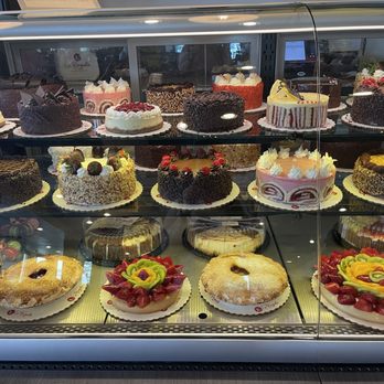 La Baguette - Whole Pies, Fruit tarts and Cakes - Bakeries Near Me - Norman, Oklahoma