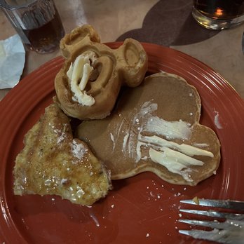 Goofy's Kitchen - Mickey Mouse Pancakes Mickey Mouse waffle and French toast - American Near Me - Anaheim, California