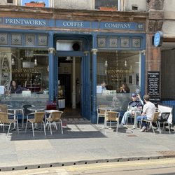 Printworks Coffee - Entrance, view from the tram stop