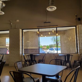 Fusion Tea Lounge - Clean open space - Bubble Tea Near Me - Tempe, Arizona