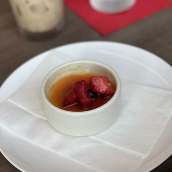 Weights + Measures - Crème brûlée with poached fruit (Houston Restaurant Weeks menu) - Bars Near Me - Houston, Texas Weights + Measures - Crème brûlée with poached fruit (Houston Restaurant Weeks menu) - Bars Near Me - Houston, Texas