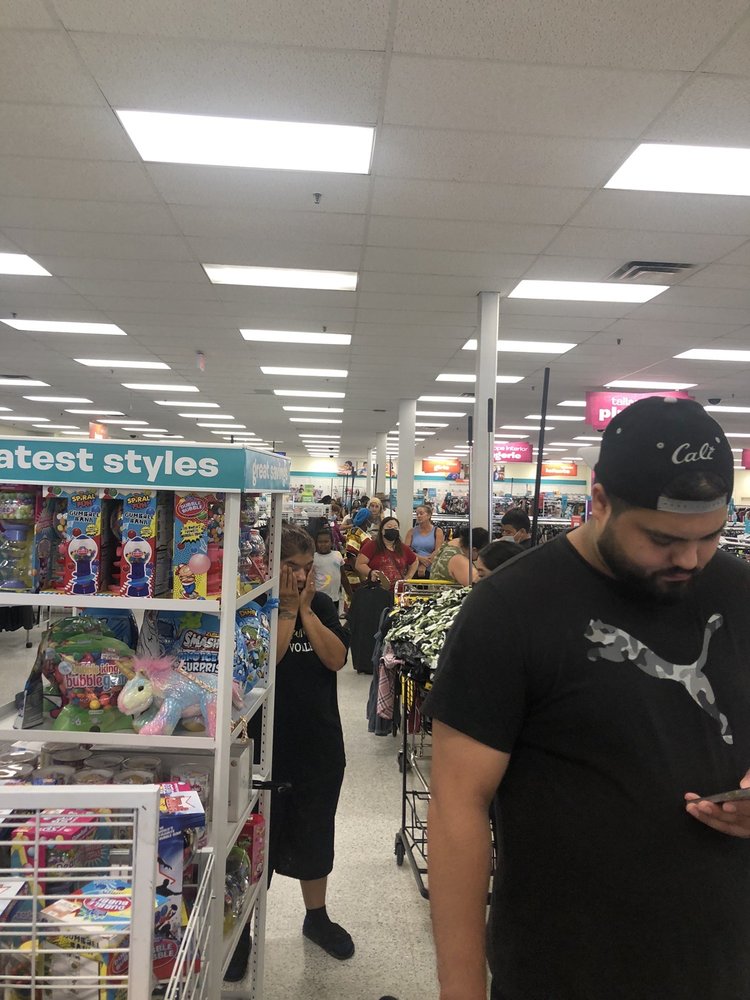 DD’S DISCOUNTS Updated October 2024 37 Photos & 45 Reviews 1120 E