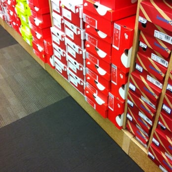 DSW Designer Shoe Warehouse - Shoe Stores Near Me - Olympia, Washington