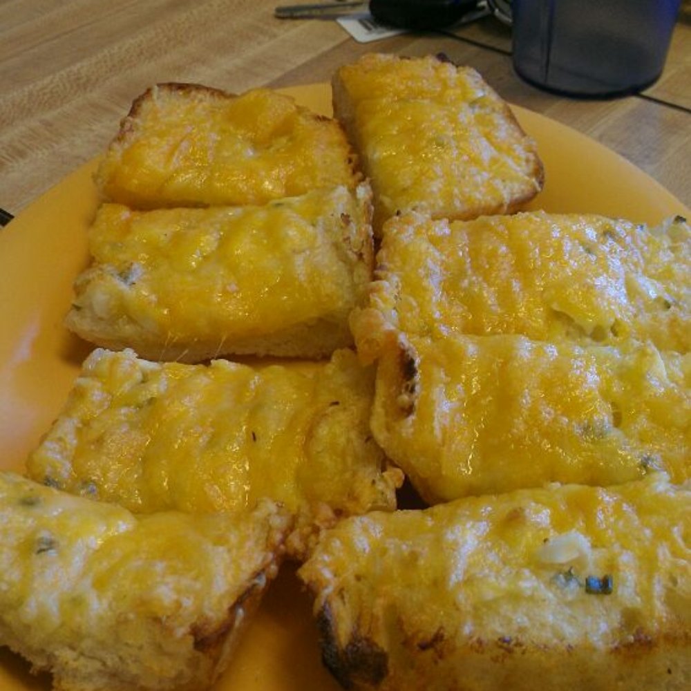 Hog Wild Bar-B-Que - Cheesy garlic bread - Barbeque Near Me - Placerville, California