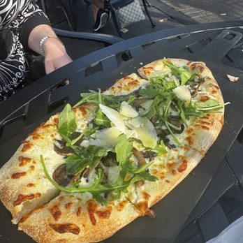Lake House Restaurant - Mediterranean Near Me - Vineland, Ontario Lake House Restaurant - Mediterranean Near Me - Vineland, Ontario