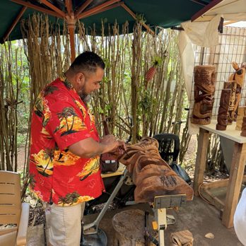Dole Plantation - Hand carved artwork by local - Tours Near Me - Wahiawa, Hawaii