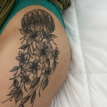 De La Luz - Genuine Tattoo - Tattoo Near Me - Ventura, California De La Luz - Genuine Tattoo - Tattoo Near Me - Ventura, California