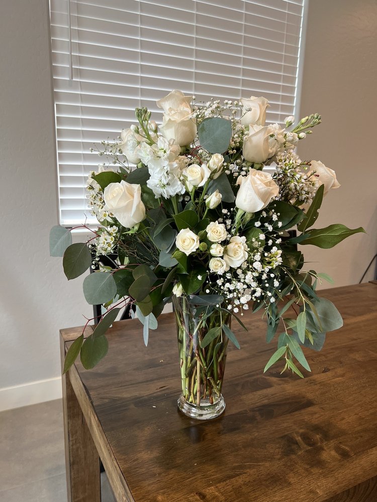 THE COTTAGE FLOWERS AND GIFTS Updated August 2024 51 Photos & 70