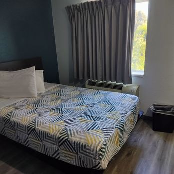 Motel 6 - Clean bed, strong AC - Hotels Near Me - Gilroy, California Motel 6 - Clean bed, strong AC - Hotels Near Me - Gilroy, California