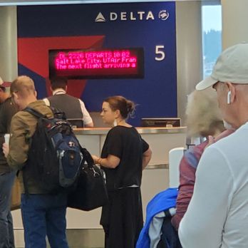 Delta Air Lines - Airlines Near Me - Portland, Oregon