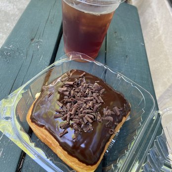Db3 Donuts - Boston Cream donut + Iced Tea - Donuts Near Me - Evanston, Illinois