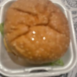 9 Oaks Grill - This is is a cheese burger it was prefect sweet tomato's fresh crispy pickles