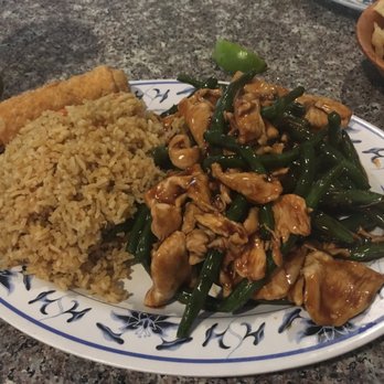 Lee's Garden - Chicken with green beans - Chinese Near Me - San Antonio, Texas Lee's Garden - Chicken with green beans - Chinese Near Me - San Antonio, Texas
