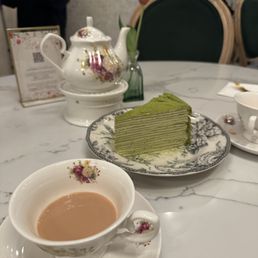 Matcha crepe cake & milk tea Matcha crepe cake & milk tea