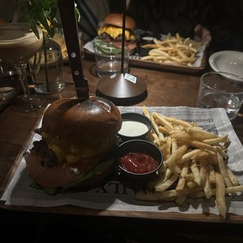 MONO+MONO - Burger and fries - Korean Near Me - New York, New York MONO+MONO - Burger and fries - Korean Near Me - New York, New York