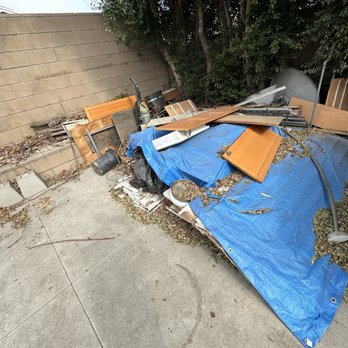 Guy with Truck - Before photo - Movers Near Me Guy with Truck - Before photo - Movers Near Me