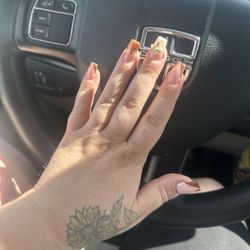 Nails 4 U