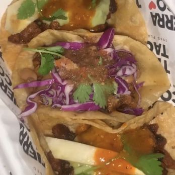 Tierra Taco - Al pastor tacos on the outsides & asad in the middle - Vegan Near Me - Los Angeles, California